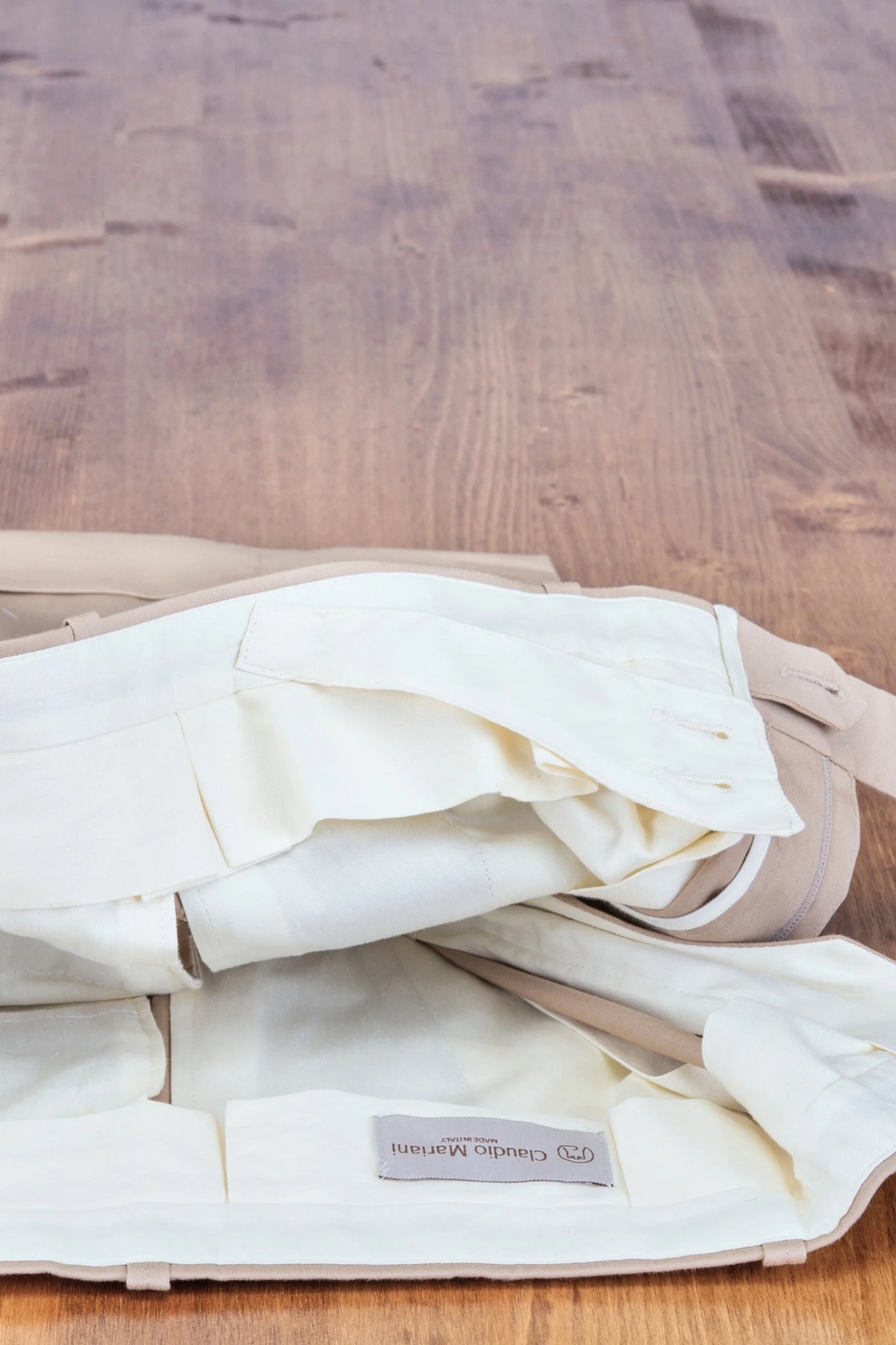 Spring summer beige cotton short trousers