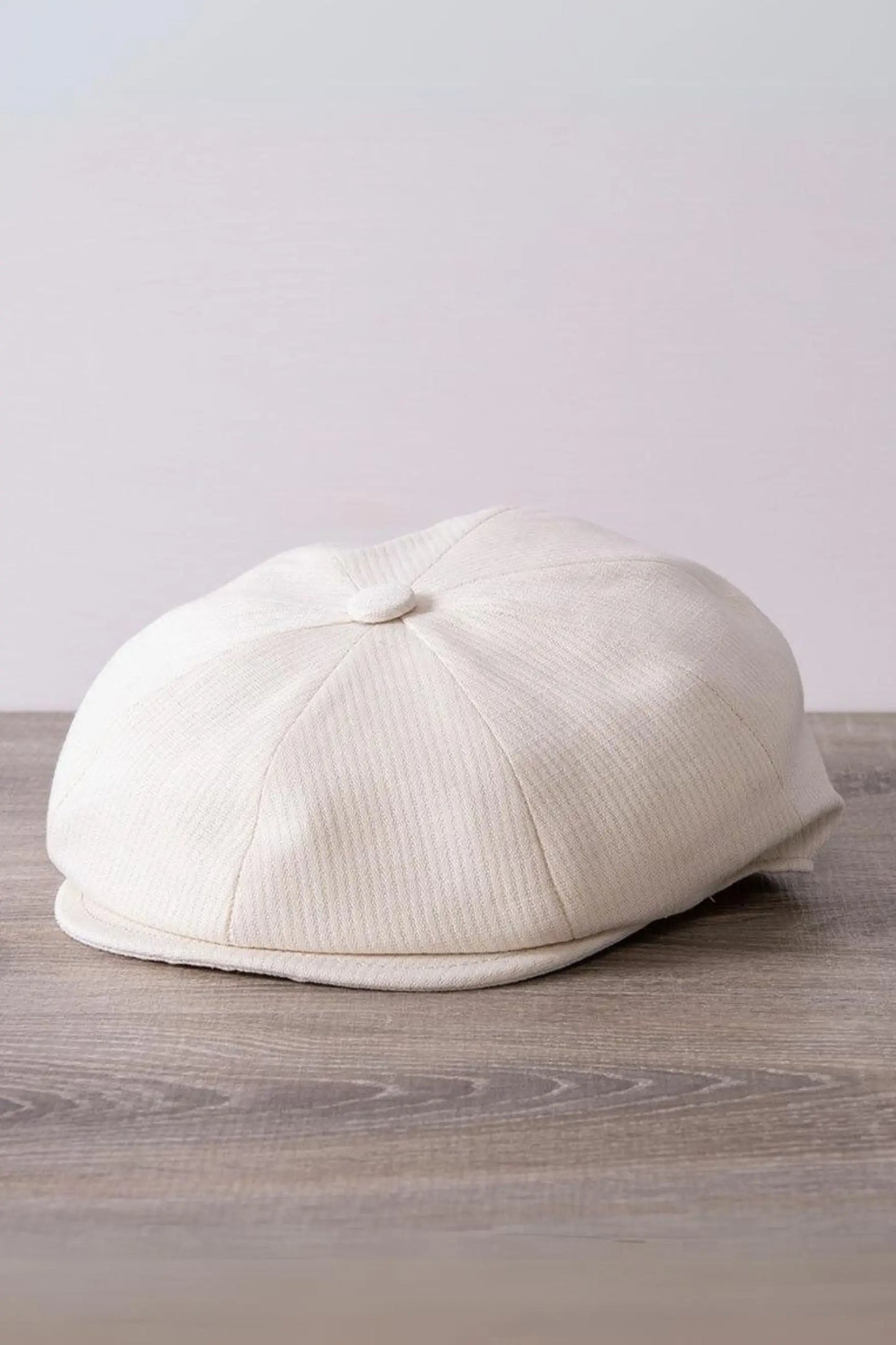 Casquette 8 Pans en Ivoire pour Toutes les Saisons