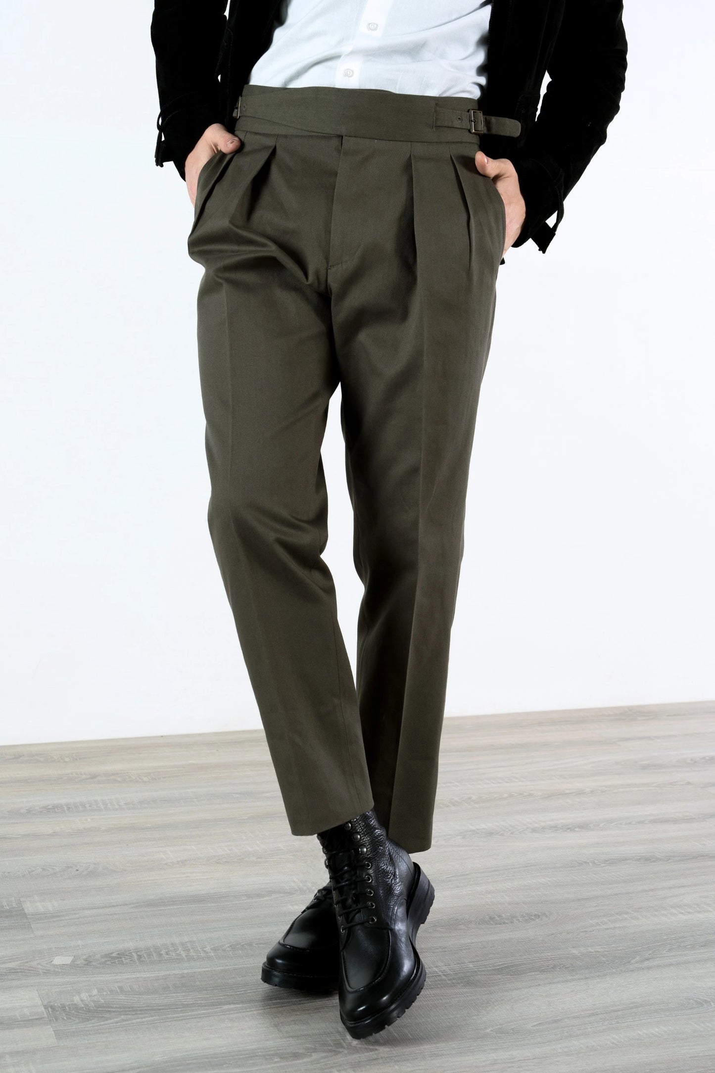 Trousers in four-season green cotton