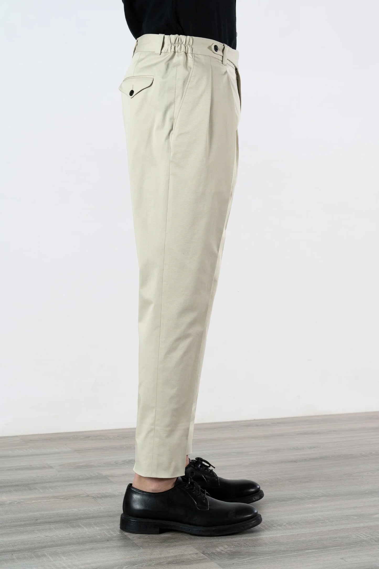 Pantaloni in cotone beige primavera estate