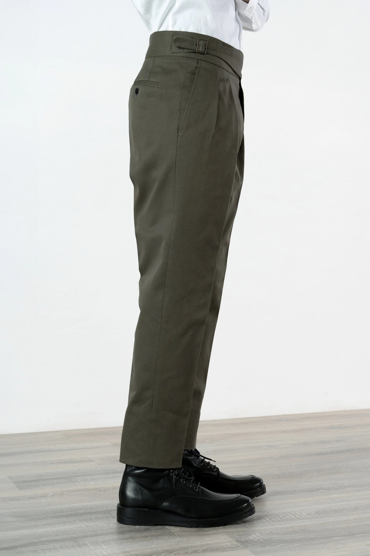 Trousers in four-season green cotton