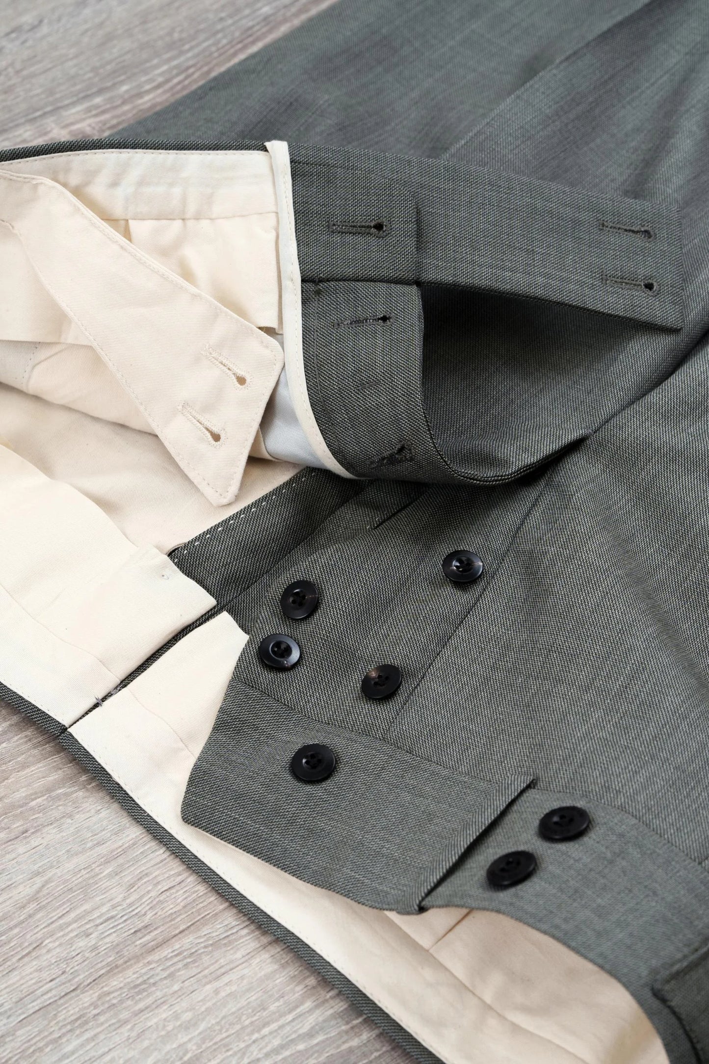 Four seasons green wool trousers