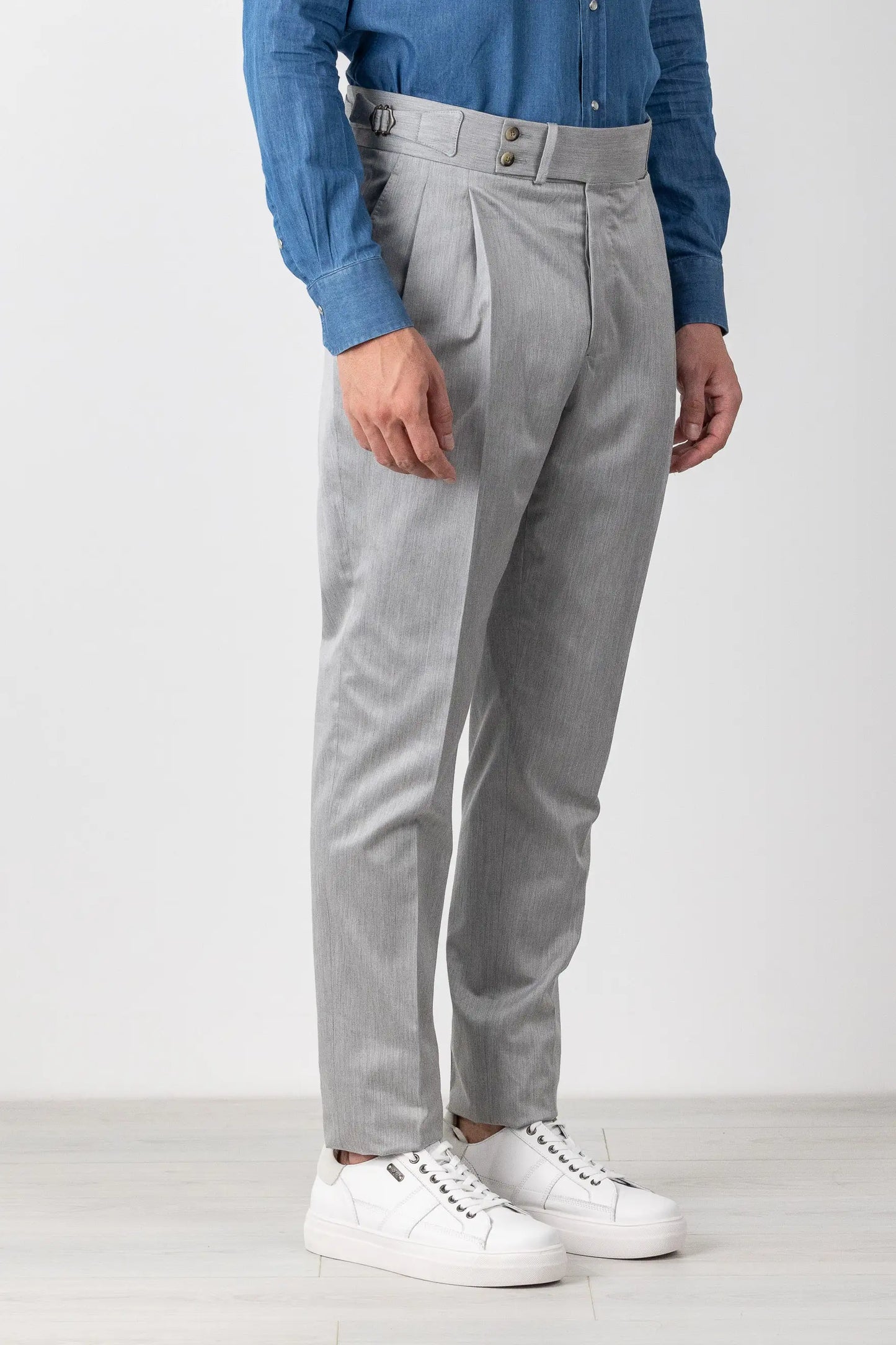 Pantalon en coton gris quatre saisons