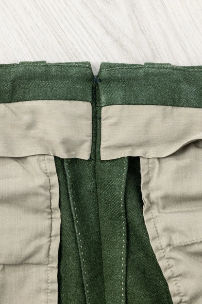 Green wool-dyed flannel chino pants fall winter