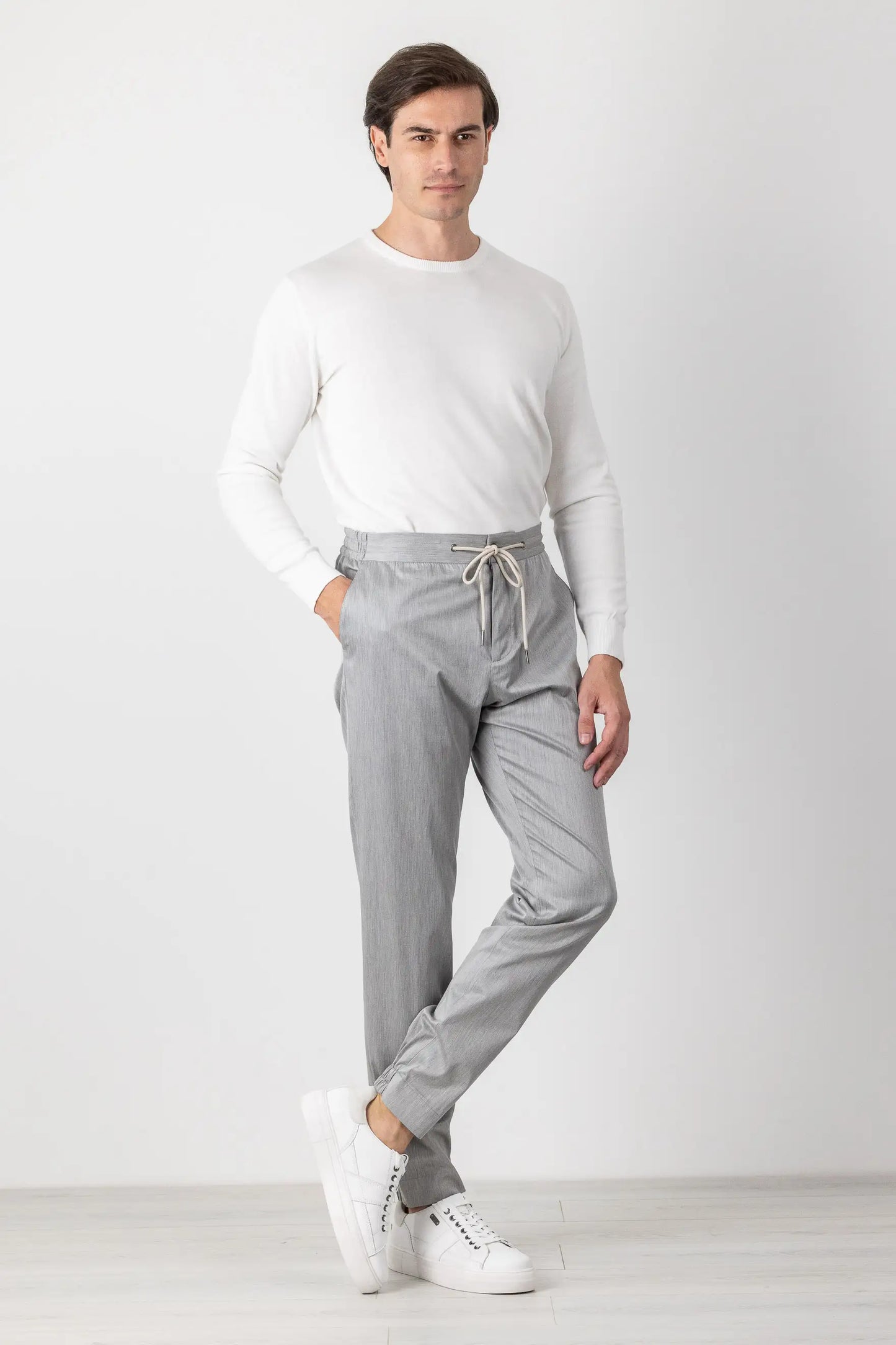 Pantalon en coton gris quatre saisons