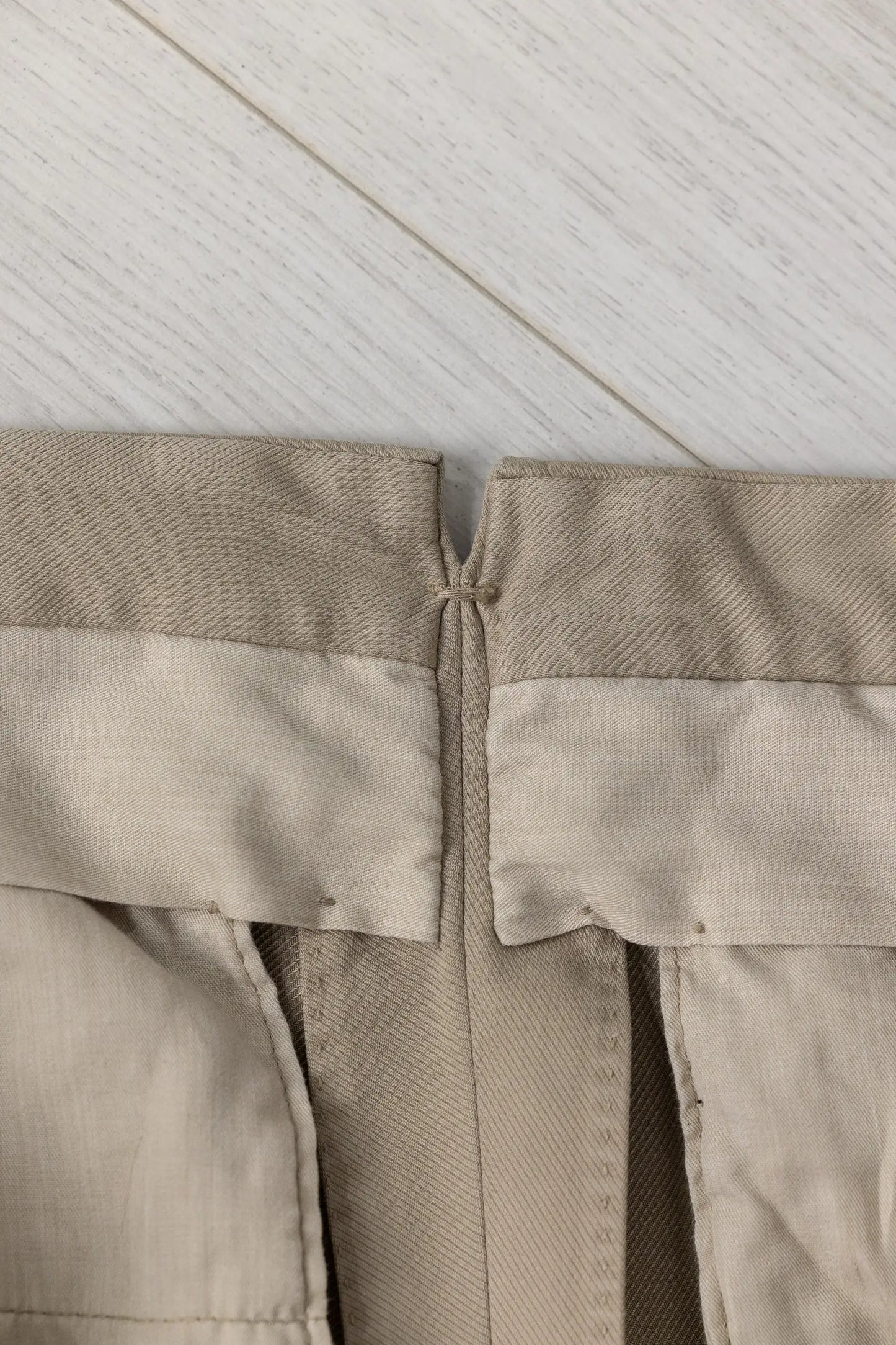 Pantalon chino beige en coton et modal automne hiver