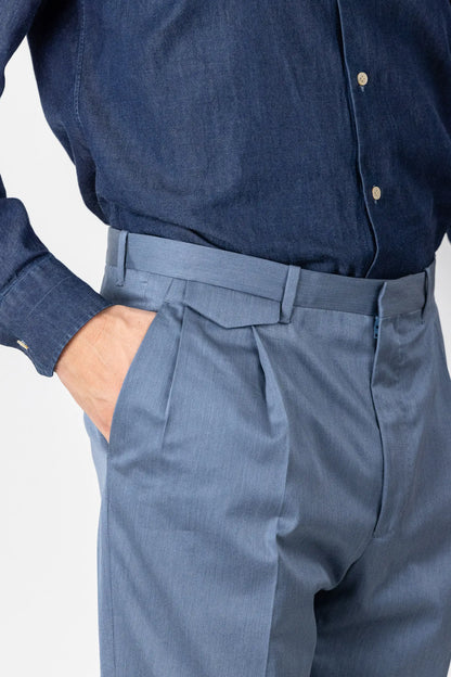 Pantaloni in cotone azzurro quattro stagioni