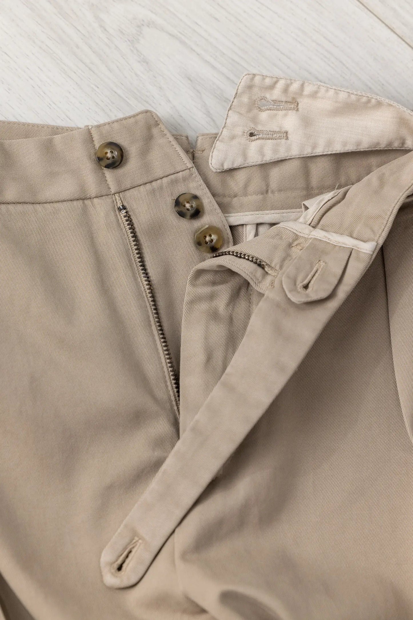 Pantaloni chino in cotone beige autunno inverno